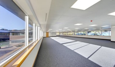 Waltham Rd, Maidenhead to rent Interior Photo- Image 2 of 3