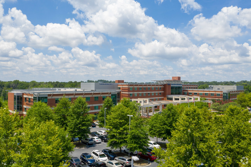 6335 Hospital Pky, Johns Creek, GA for rent - Building Photo - Image 3 of 7