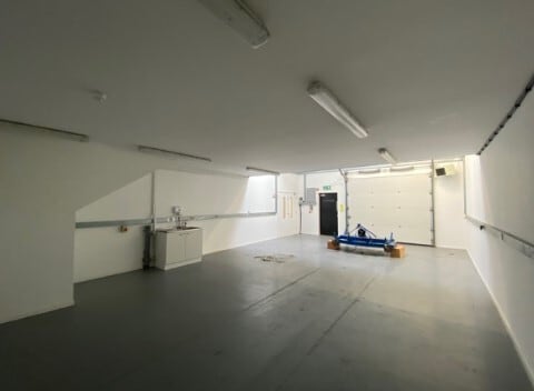 Chichester Marina, Chichester to rent Interior Photo- Image 1 of 3