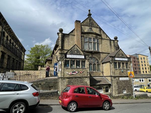 53 Bridge End, Brighouse for sale - Primary Photo - Image 1 of 1