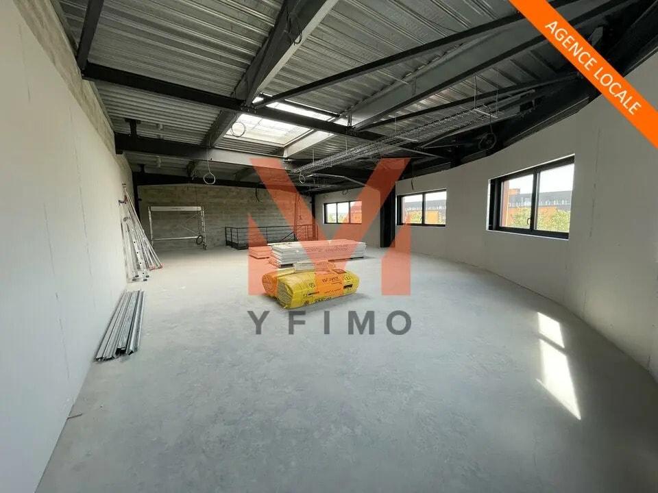 Vente Bureaux 231 m² - Photo 1