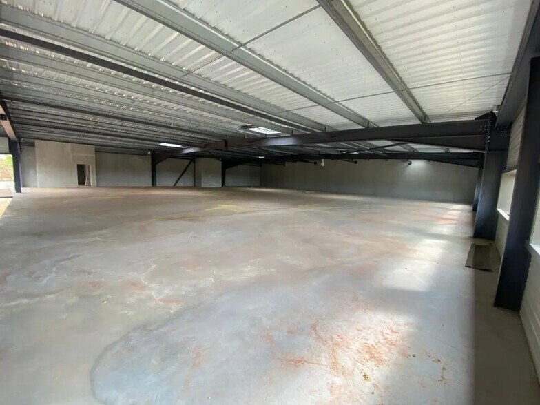 Office in Ollioules to rent - Building Photo - Image 3 of 6