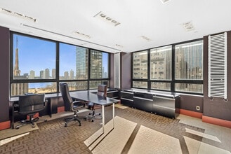 305 E 47th St, New York, NY to rent Interior Photo- Image 2 of 13