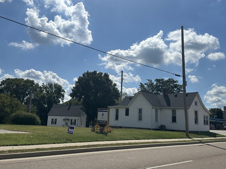 802 & 806 Vandalia St, Collinsville, IL for sale - Building Photo - Image 3 of 4