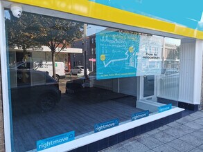 144 London Road North, Lowestoft to rent Building Photo- Image 2 of 2