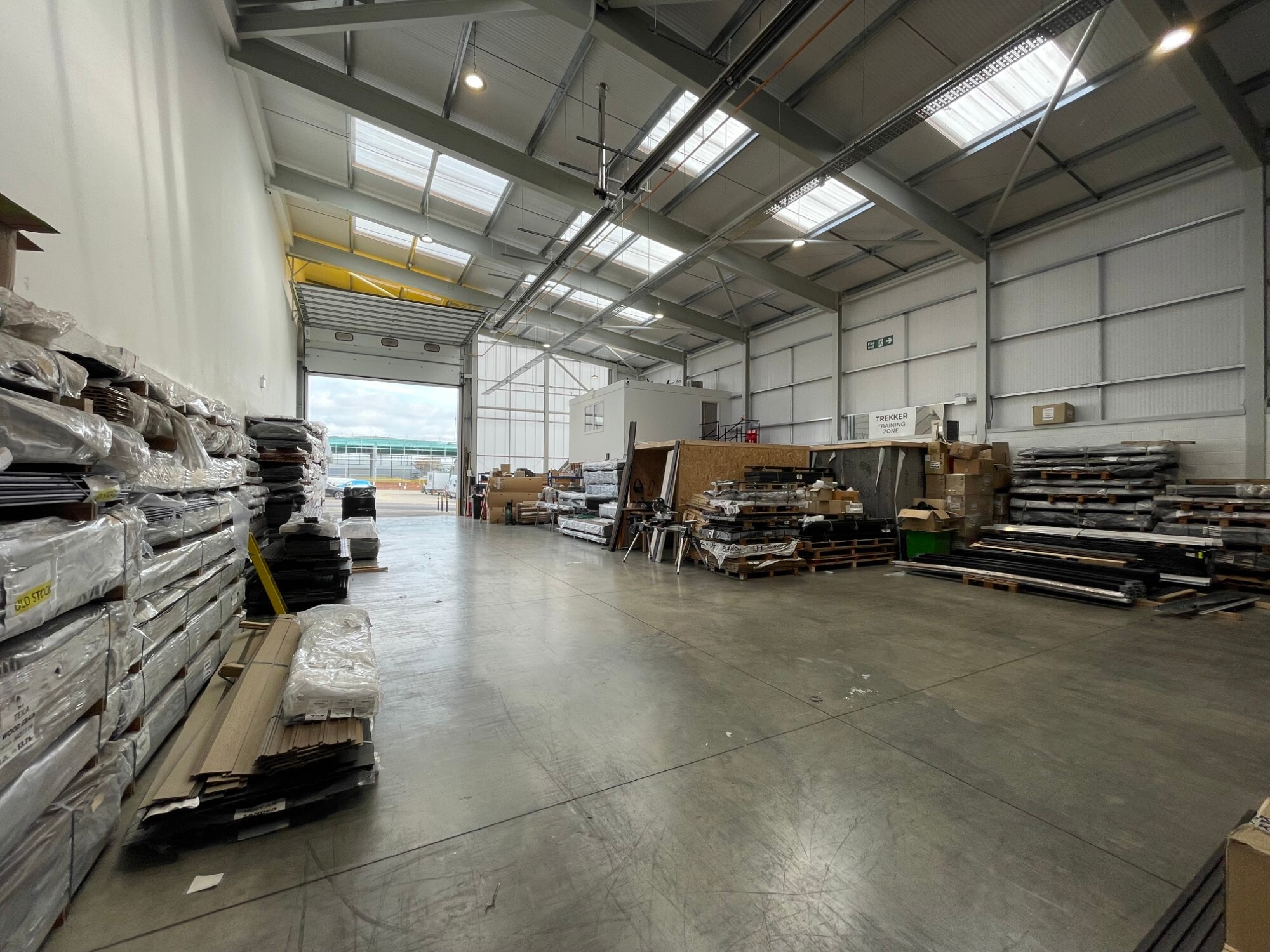 Midleton Industrial Estate Rd, Guildford to rent Interior Photo- Image 1 of 3