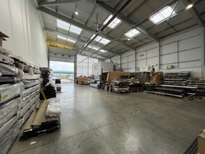 Midleton Industrial Estate Rd, Guildford to rent Interior Photo- Image 1 of 3