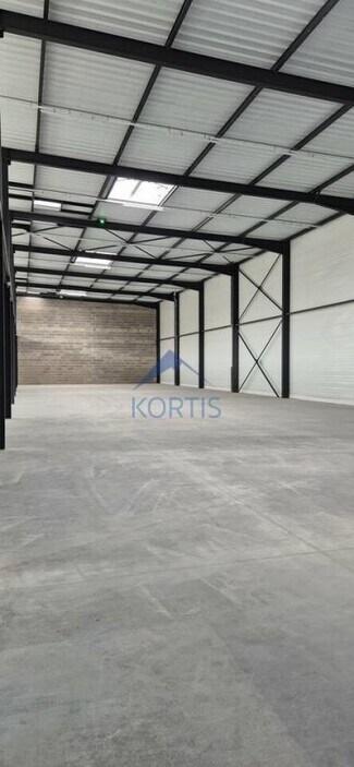 More details for 10 Rue De Bretagne, Saint-Quentin-Fallavier - Light Industrial to Rent