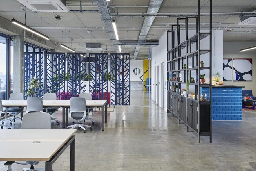 2-8 Morris Pl, London to rent - Building Photo - Image 2 of 15