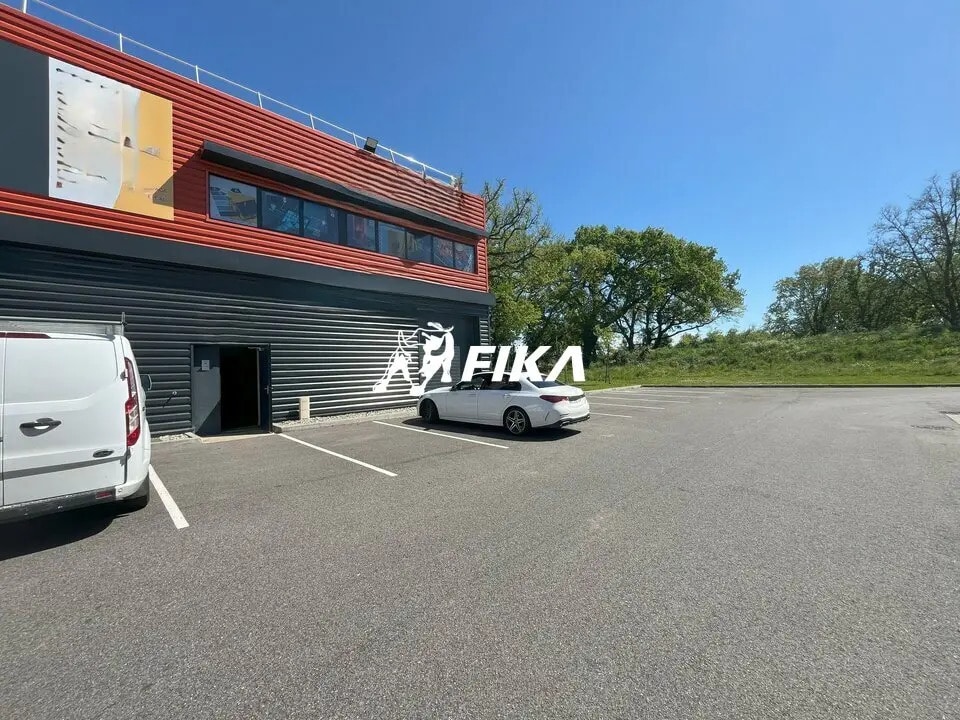 Vente Local d'activités 370 m² - Photo 1