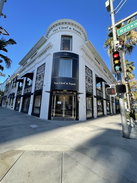 300 N Rodeo Dr, Beverly Hills, CA for sale - Building Photo - Image 1 of 1