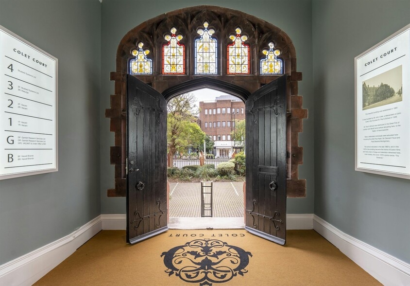 100 Hammersmith Rd, London to rent - Building Photo - Image 3 of 5