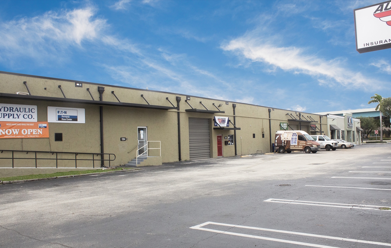 7200-7206 NW 25th St, Miami, FL to rent Building Photo- Image 1 of 1