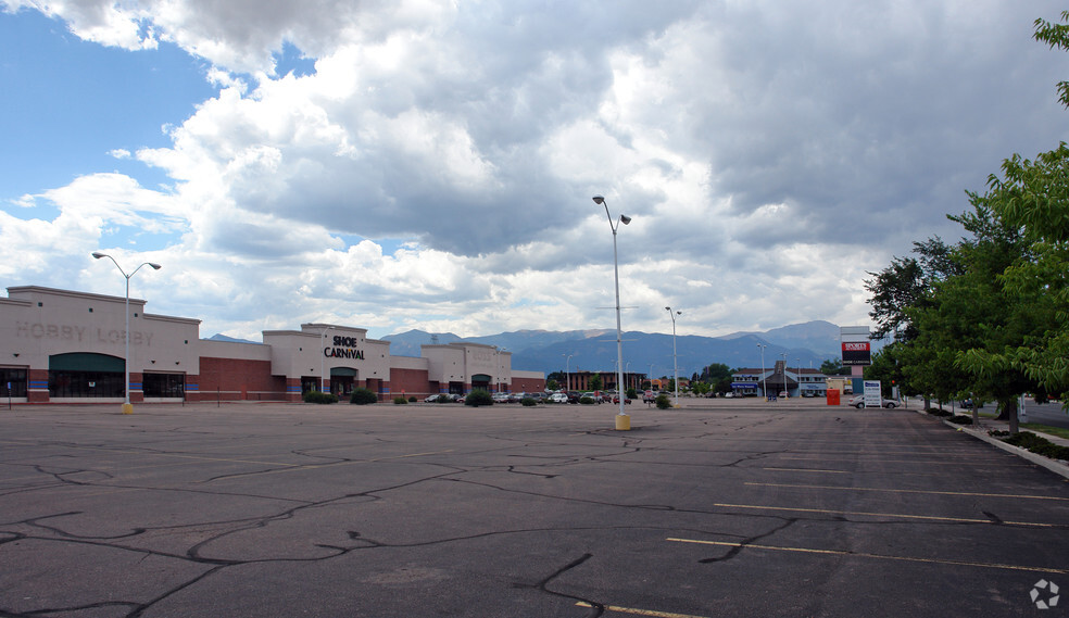 1305-1409 N Academy Blvd, Colorado Springs, CO for rent - Primary Photo - Image 1 of 14