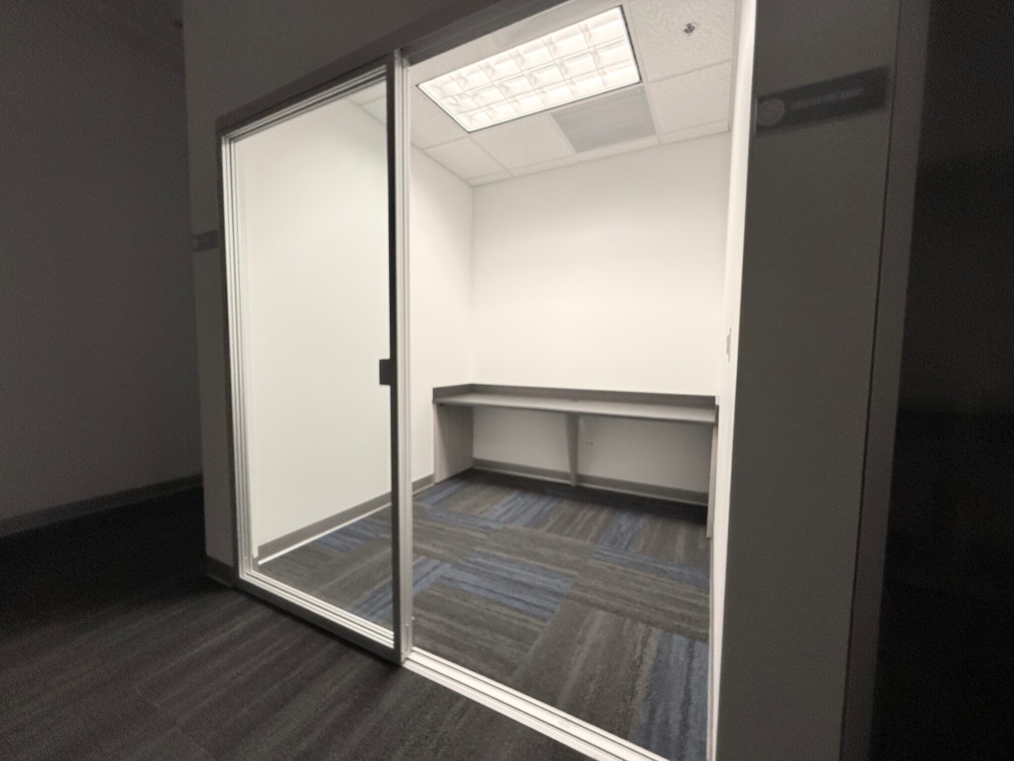 2150 Point Blvd, Elgin, IL to rent Building Photo- Image 1 of 9