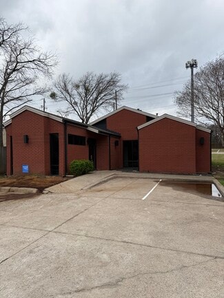 More details for 2401 W Green Oaks Blvd, Arlington, TX - Medical to Rent