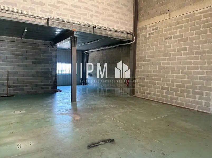 Light Industrial in La Ciotat to rent Interior Photo- Image 1 of 7