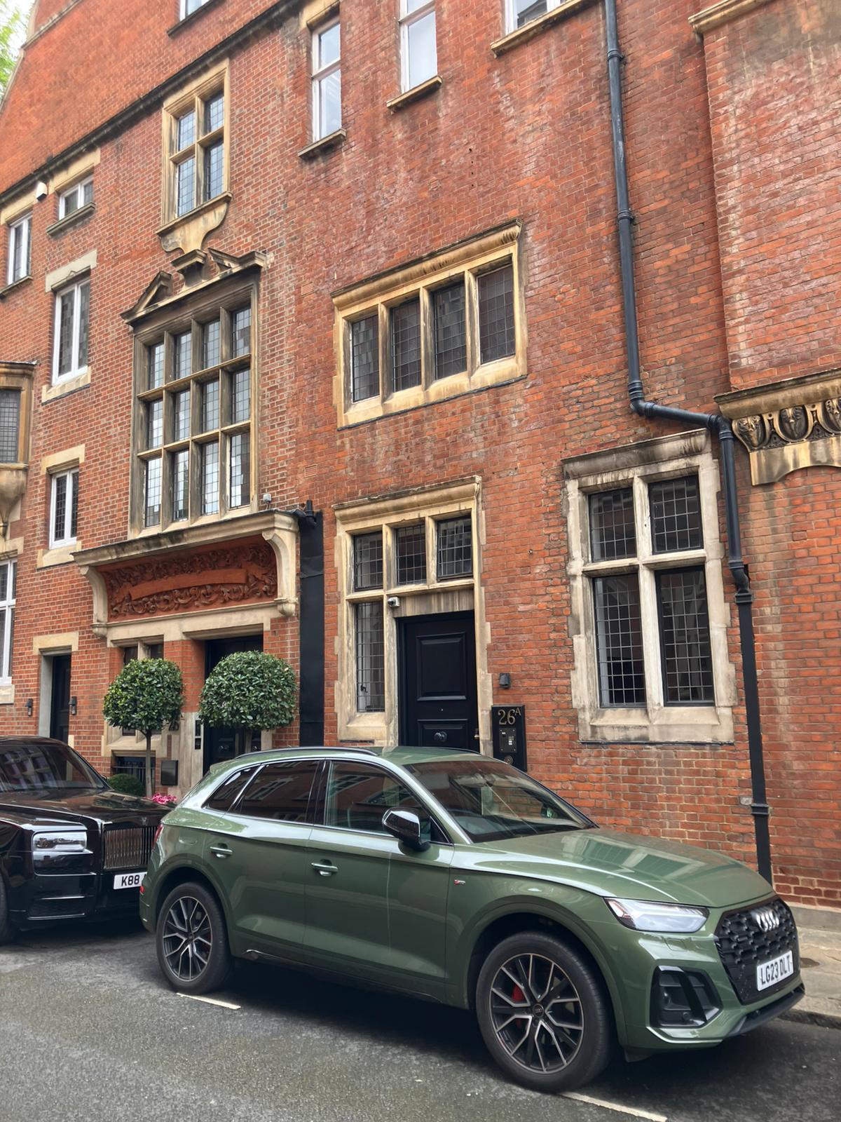 26-26A Cadogan Sq, London to rent Primary Photo- Image 1 of 8