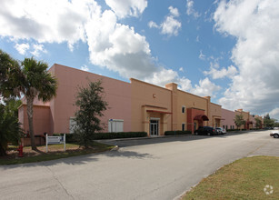 801-821 S Kings Hwy, Fort Pierce, FL for rent Building Photo- Image 1 of 10