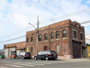 1318 Oakpoint Ave, Bronx, NY for sale Primary Photo- Image 1 of 1