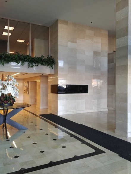 5777 W Century Blvd, Los Angeles, CA for rent - Lobby - Image 1 of 1