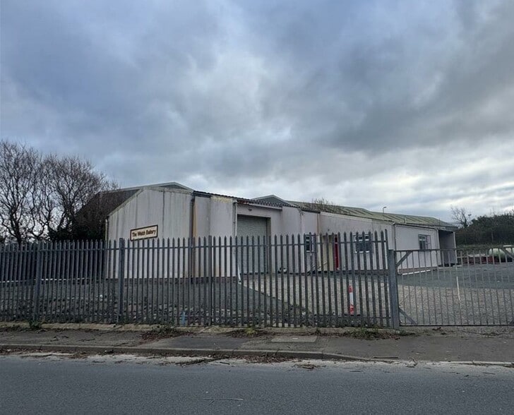 Priory Park, Milford Haven for sale - Primary Photo - Image 1 of 5