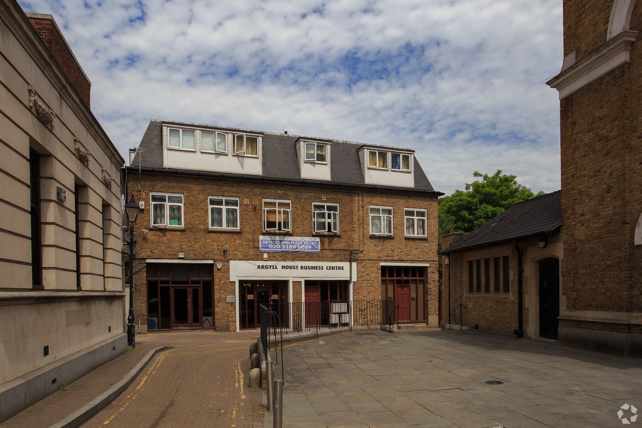 Wandsworth High St, London for sale Primary Photo- Image 1 of 1