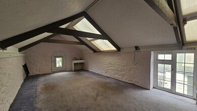 Totnes Rd, Ipplepen to rent Interior Photo- Image 2 of 2