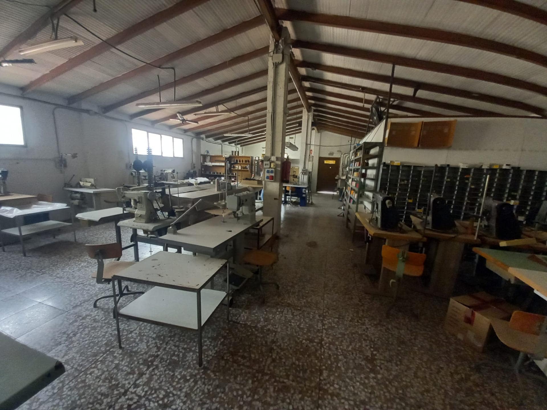 Industrial in Alicante to rent Interior Photo- Image 1 of 16