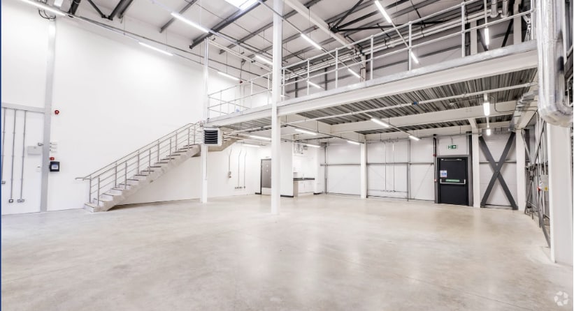 Exploration Dr, Leicester to rent Interior Photo- Image 1 of 1