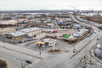 10750 Boul Henri-Bourassa E, Montréal, QC - AERIAL map view