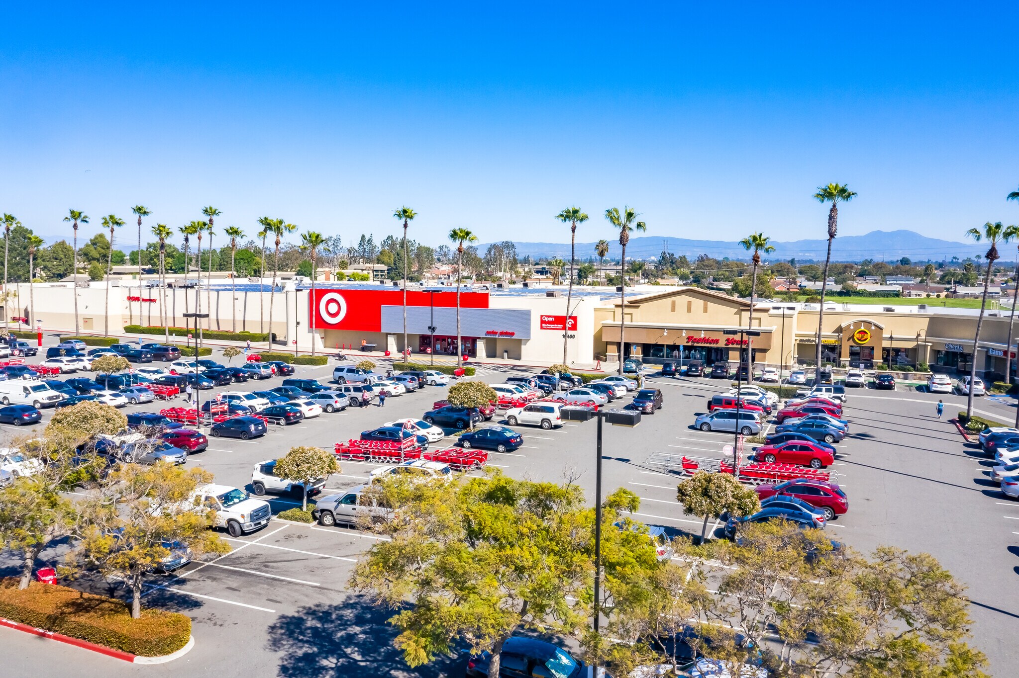 16400-16496 Beach Blvd, Westminster, CA to rent Building Photo- Image 1 of 15