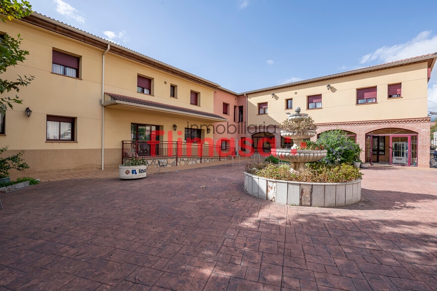 Avenida Castilla y León, 86, Piedralaves, Ávila for sale - Building Photo - Image 3 of 69