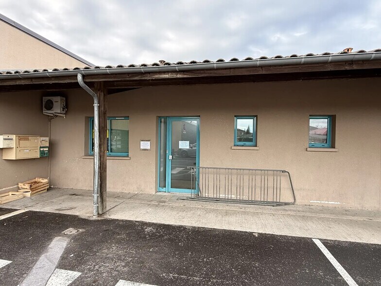 Retail in Sainte-Hélène for sale - Building Photo - Image 2 of 5