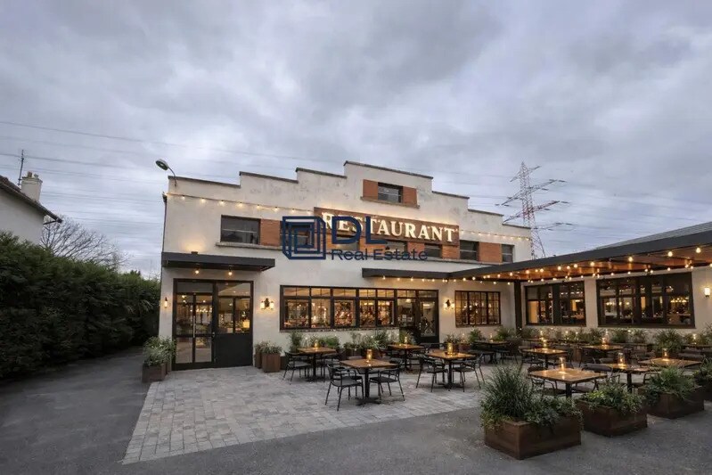 Retail in Palaiseau for sale Building Photo- Image 1 of 4