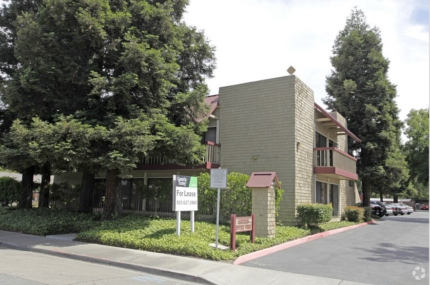 140-144 Mayhew Way, Pleasant Hill, CA to rent Building Photo- Image 1 of 3