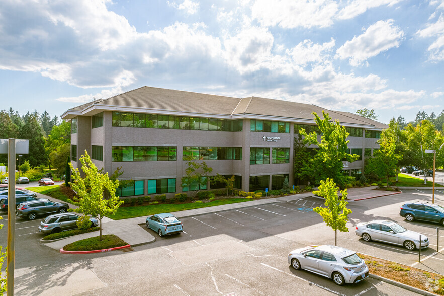 4004 Kruse Way Pl, Lake Oswego, OR for rent - Primary Photo - Image 1 of 4