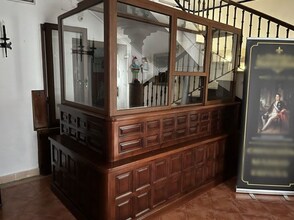 Retail in Chinchón, Madrid to rent Interior Photo- Image 1 of 13