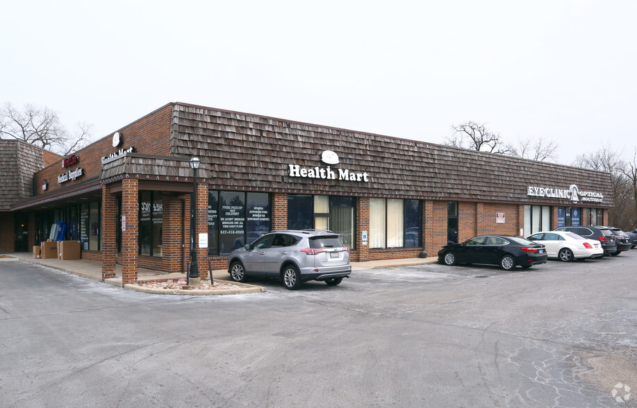 321-471 E Dundee Rd, Wheeling, IL for rent - Building Photo - Image 3 of 6