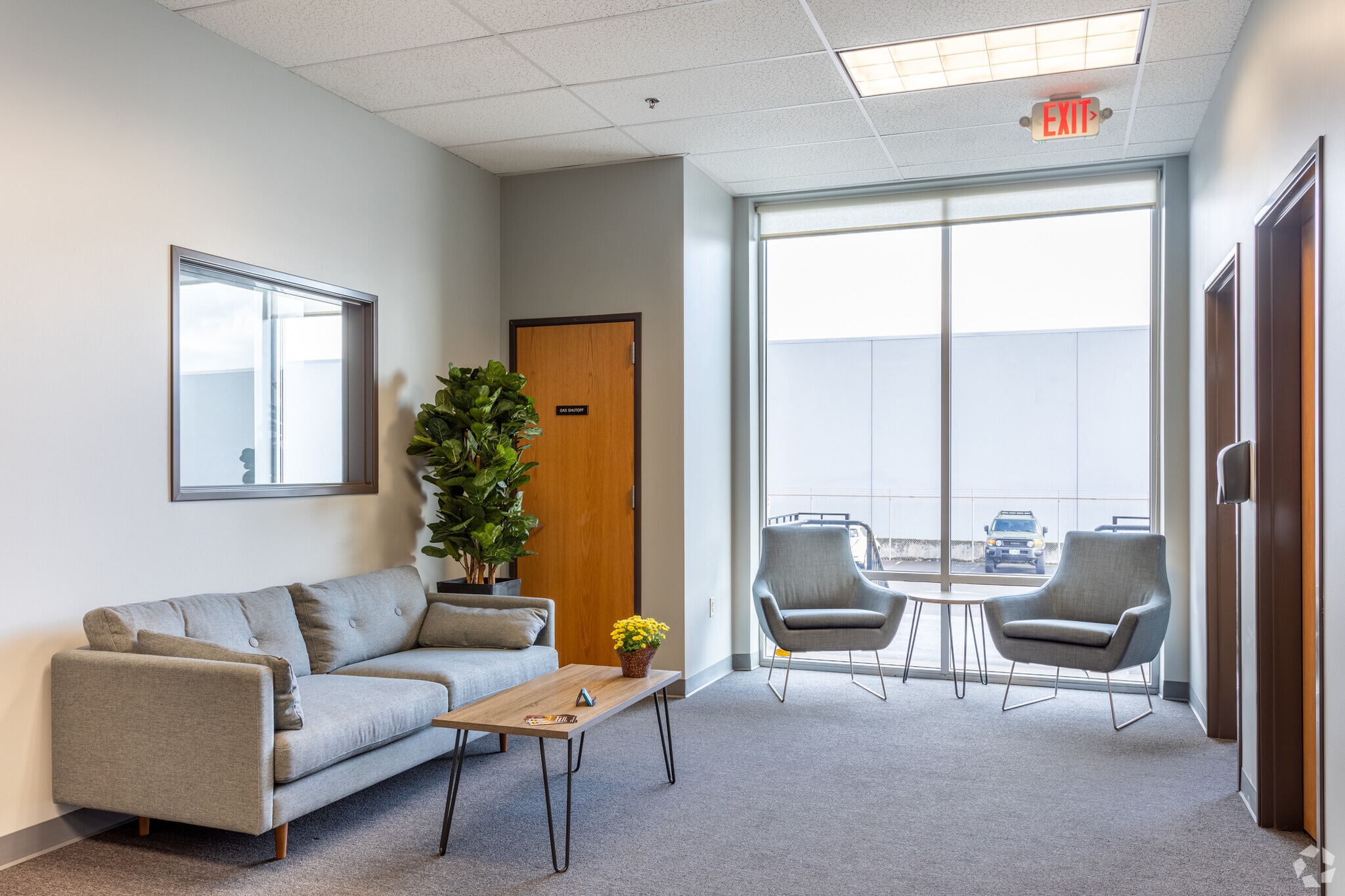 2455 NW Nicolai St, Portland, OR to rent Interior Photo- Image 1 of 19