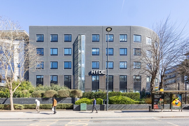 More details for 38 Clarendon Rd, Watford - Office to Rent