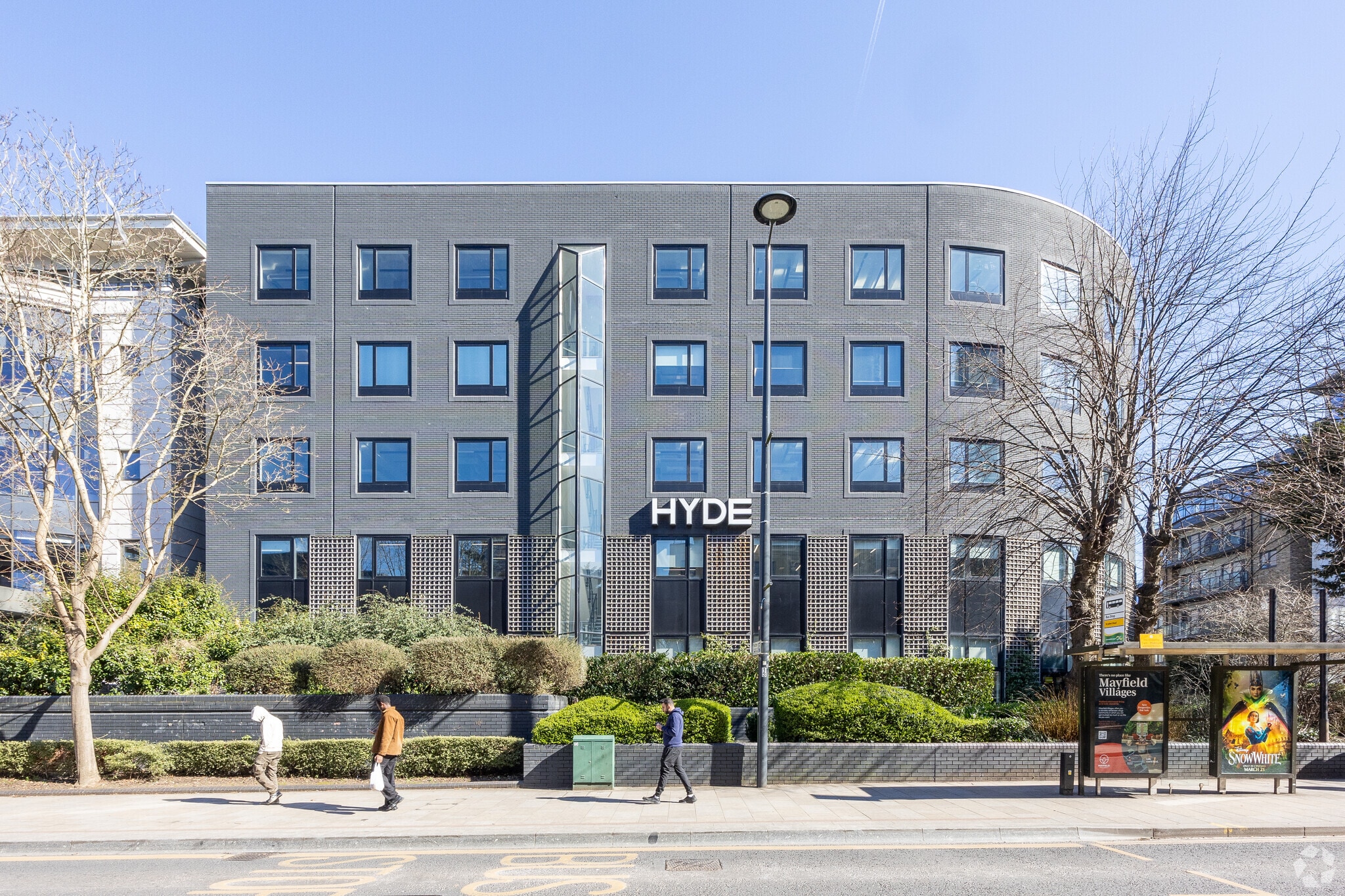 38 Clarendon Rd, Watford to rent Building Photo- Image 1 of 2