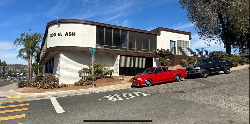 200 N Ash St, Escondido, CA for rent - Building Photo - Image 2 of 13