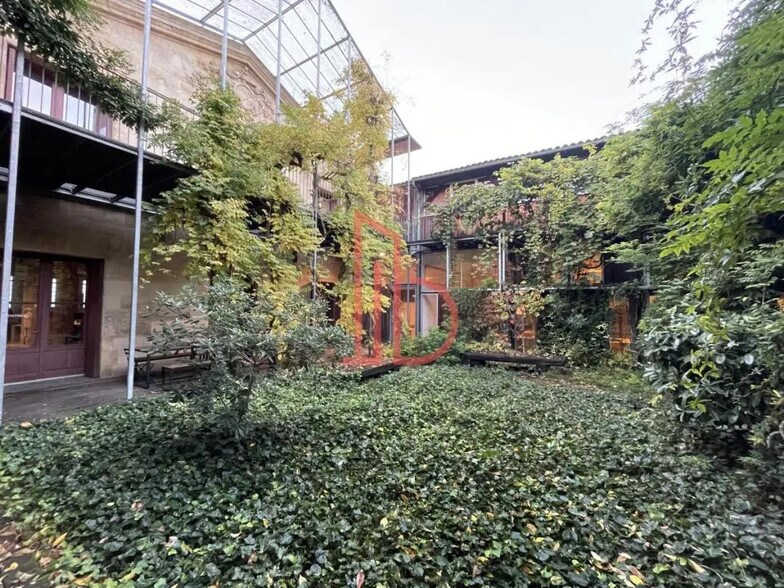 Office in Bordeaux to rent - Building Photo - Image 1 of 5