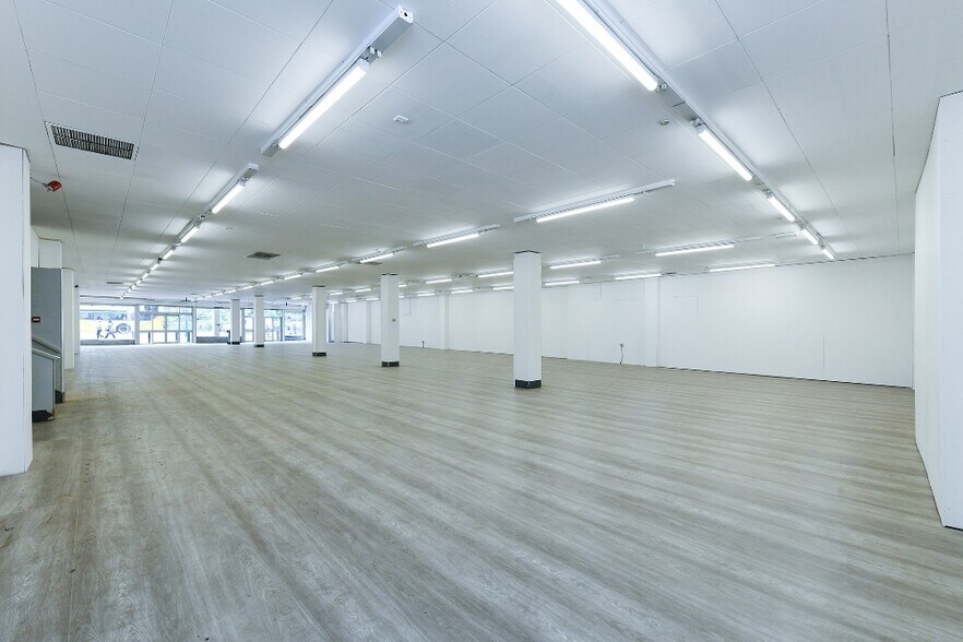 69 Main St, Nottingham for sale - Interior Photo - Image 1 of 1