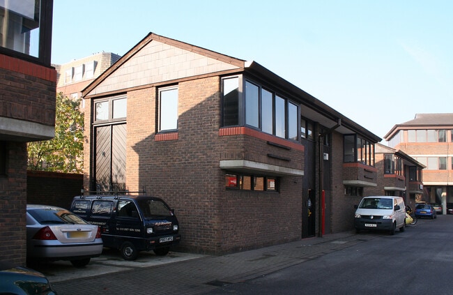 More details for Station Rd, Teddington - Light Industrial for Sale
