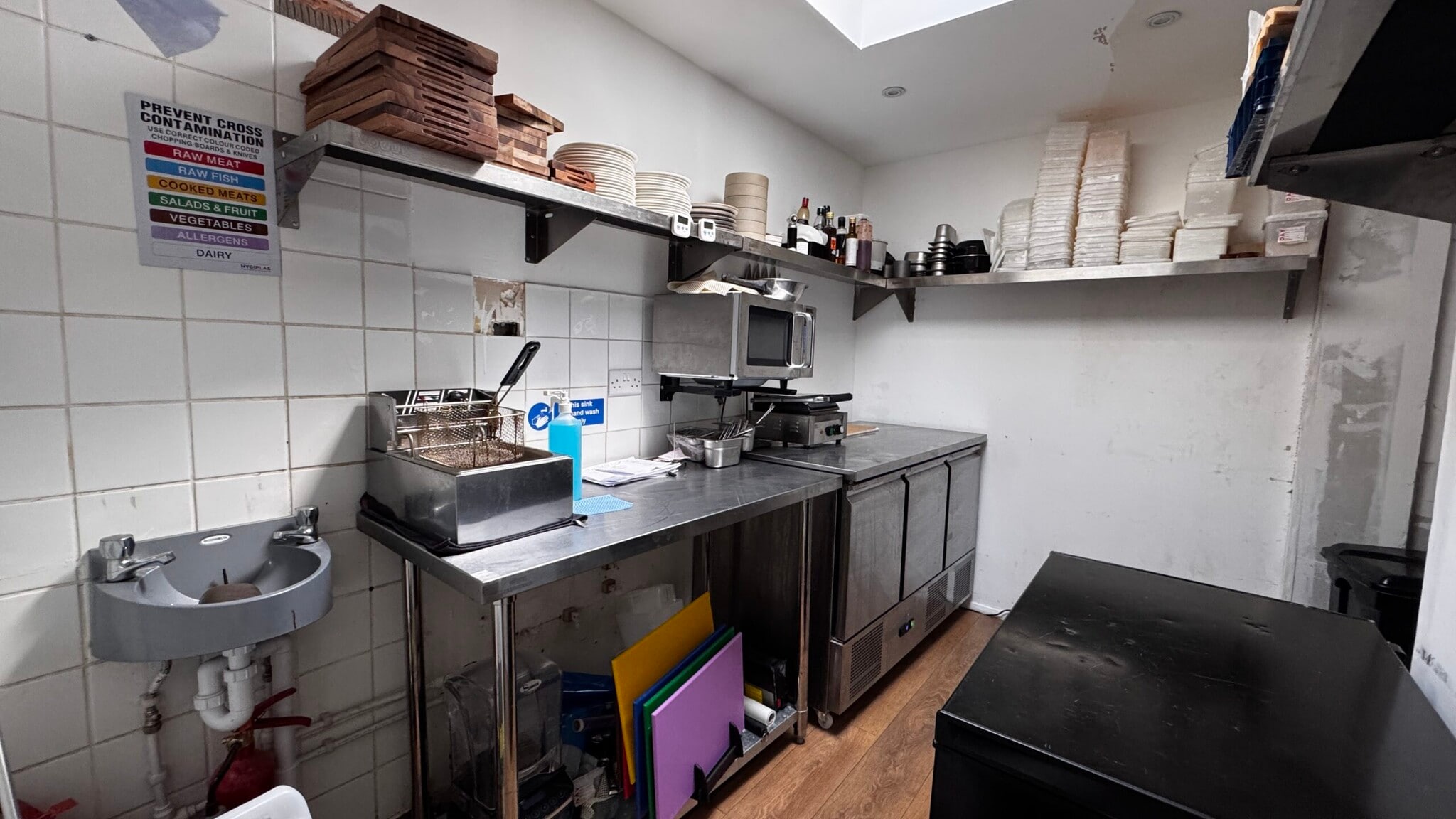258 Battersea Park Rd, London to rent Interior Photo- Image 1 of 4