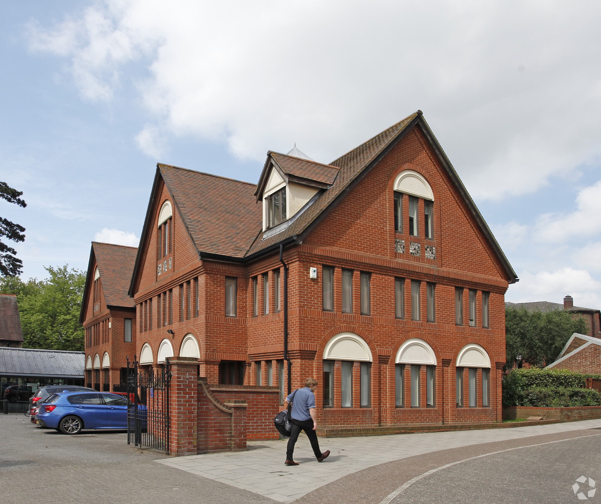4 Cutler St, Ipswich for sale Primary Photo- Image 1 of 1