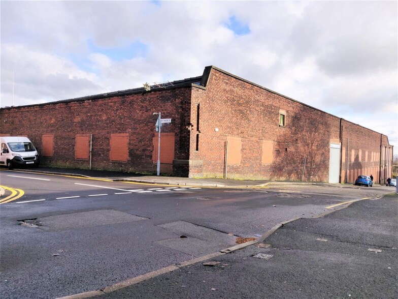 Bentinck St, Bolton for rent - Building Photo - Image 1 of 10