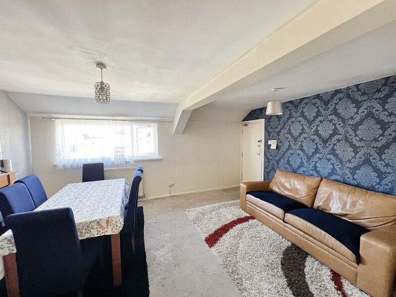 90 Hartington Rd, Stockton On Tees for sale - Building Photo - Image 2 of 18